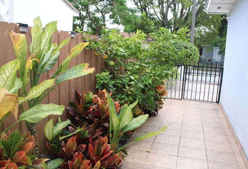 بنسيون Lucky Charm 401