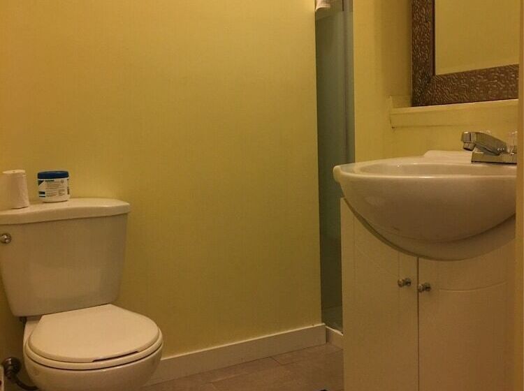 Пансион Lucy Star Home By Elevate Rooms