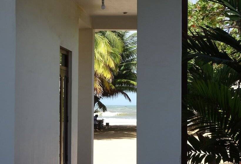 펜션 Moragalla Beach Home Guesthouse