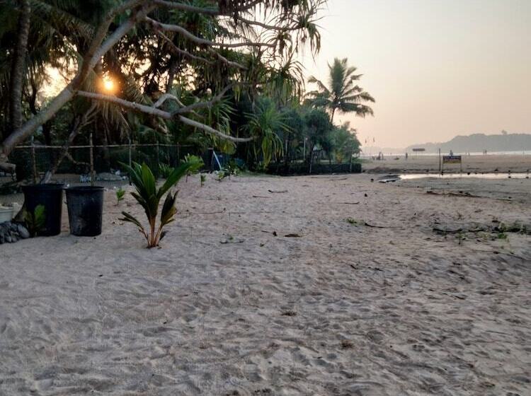 펜션 Moragalla Beach Home Guesthouse