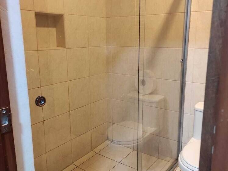 بنسيون Oscar House 776