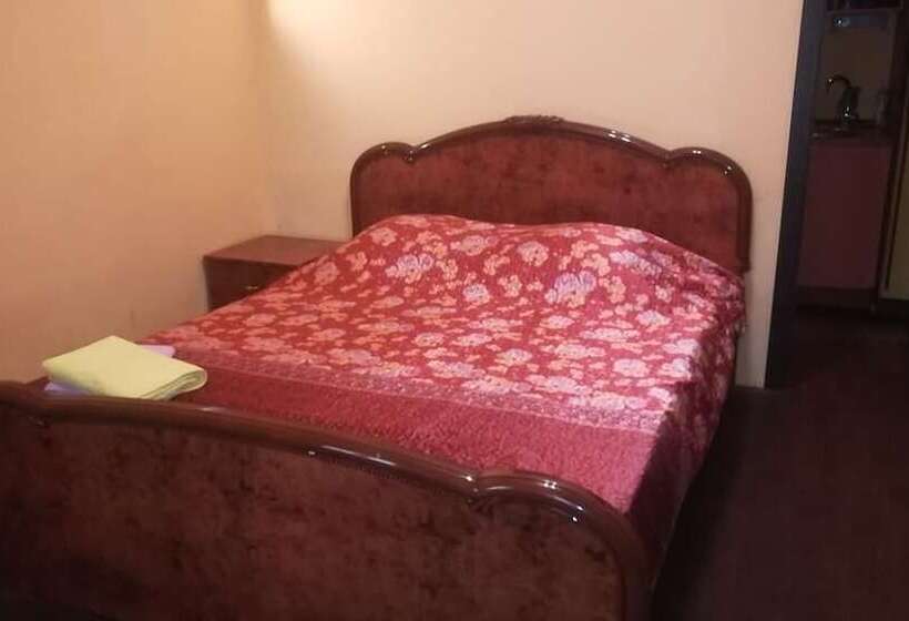 Пансион Rasputin Apartments