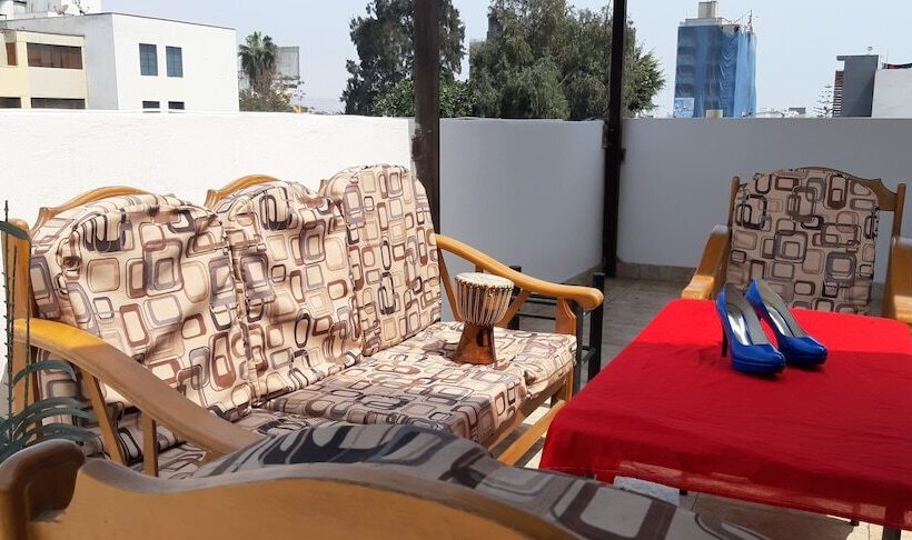 پانسیون Sebris Cafic Art Gallery House