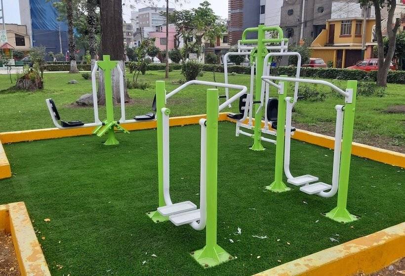 پانسیون Sebris Cafic Art Gallery House