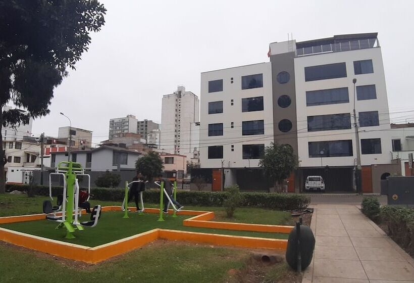 پانسیون Sebris Cafic Art Gallery House