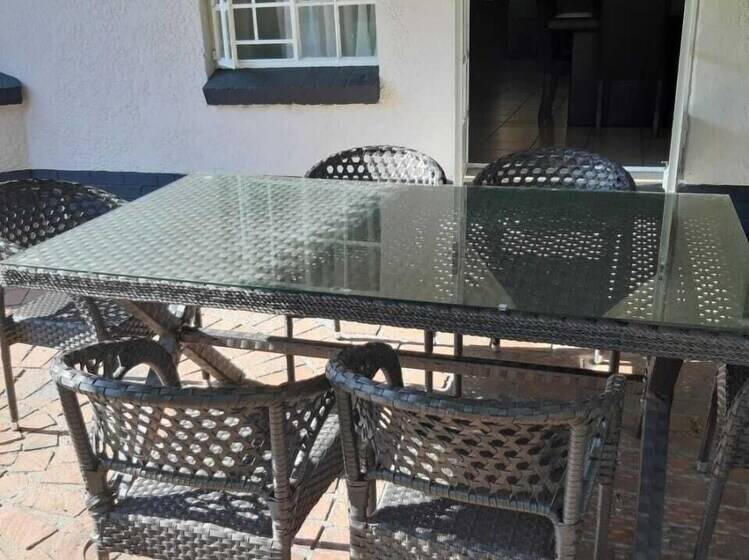 פנסיון Tanya S Place