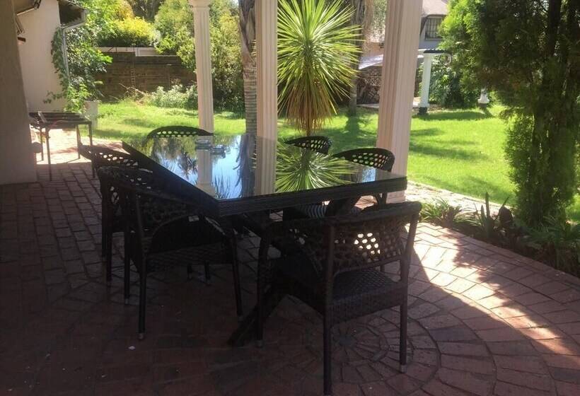 פנסיון Tanya S Place