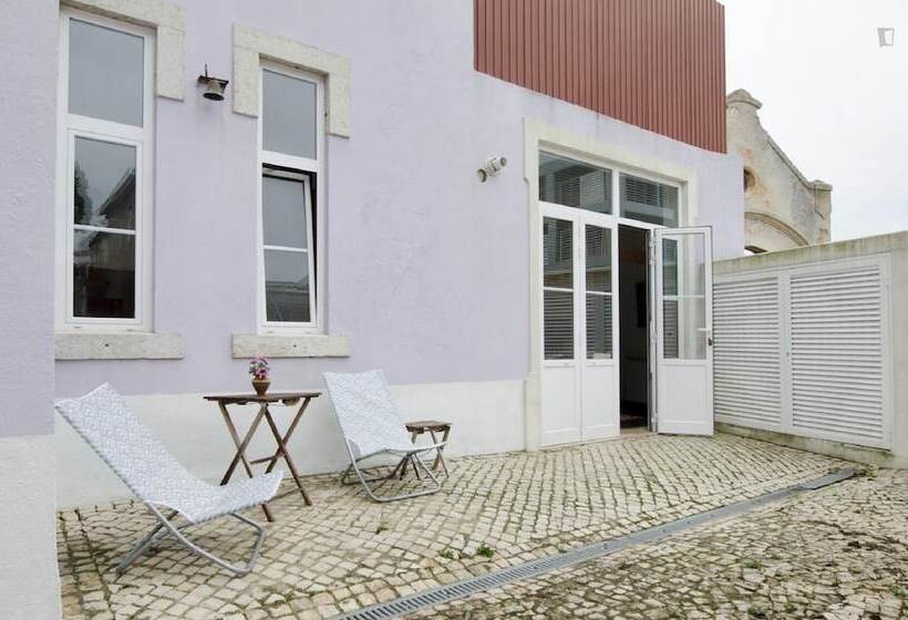 بنسيون Three4six Guesthouse