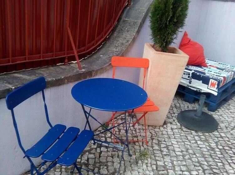 بنسيون Three4six Guesthouse