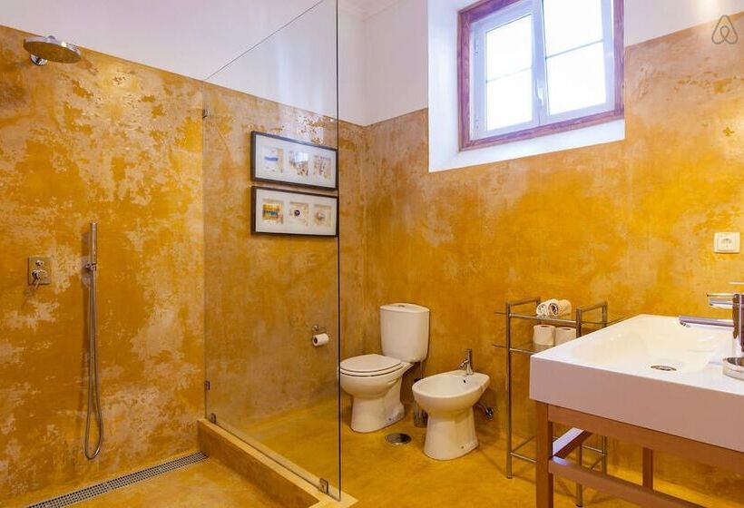 بنسيون Three4six Guesthouse