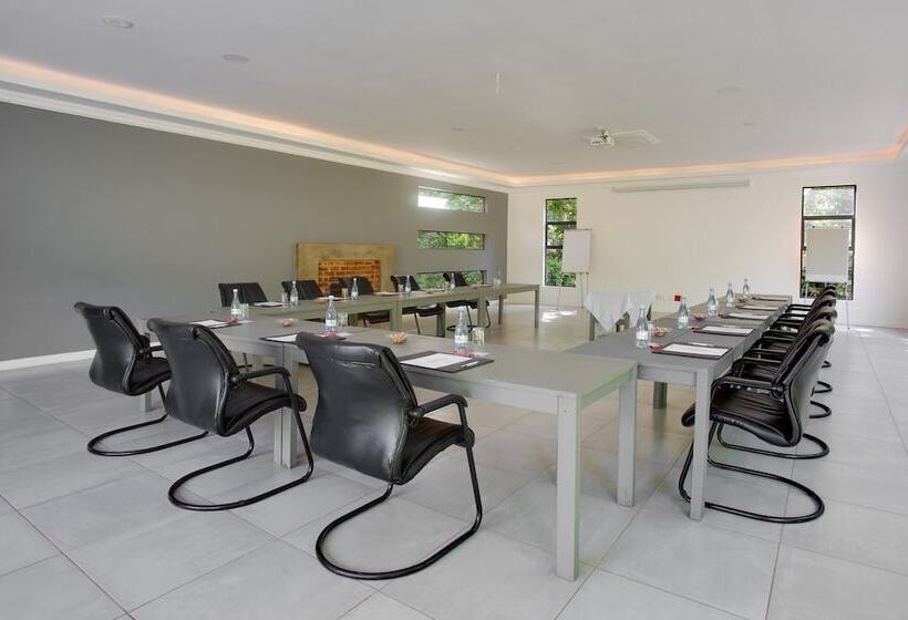 ペンション Whispering Pines Country Estate