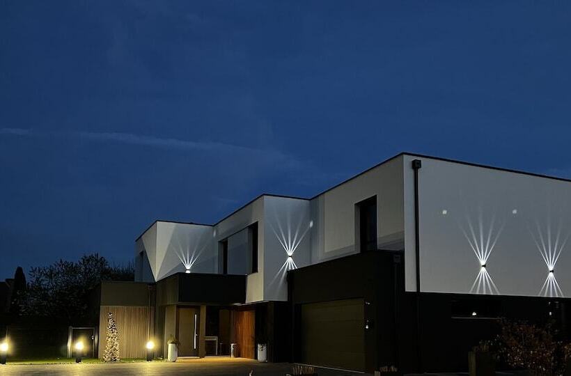 ペンション Ya  Lille Villeneuve D Ascq