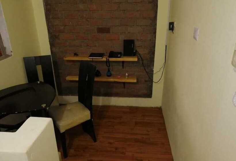 פנסיון Zakaed Home