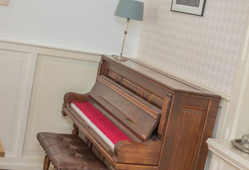 Pirombo Bed & Breakfast