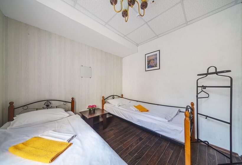 Shabolovka Hotel   Hostel