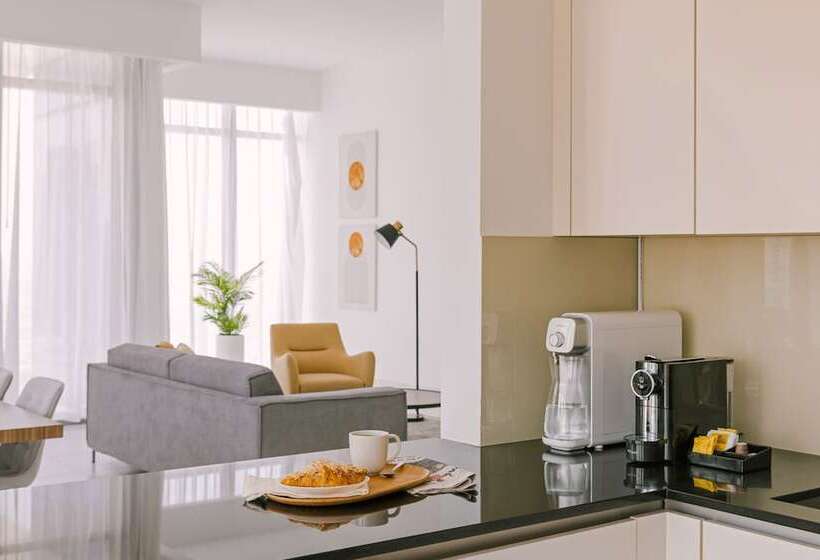 Sonder Downtown Towers