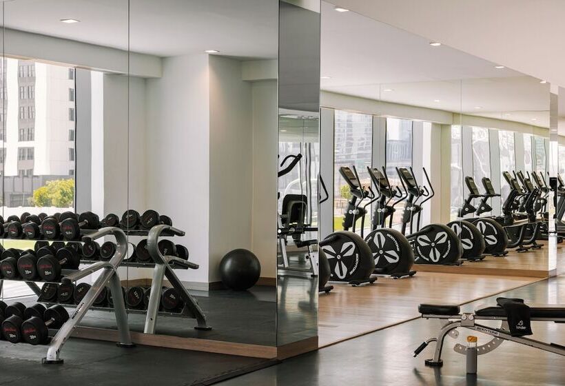 Sonder Downtown Towers