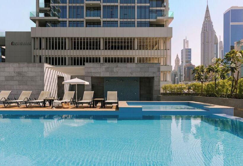 Sonder Downtown Towers