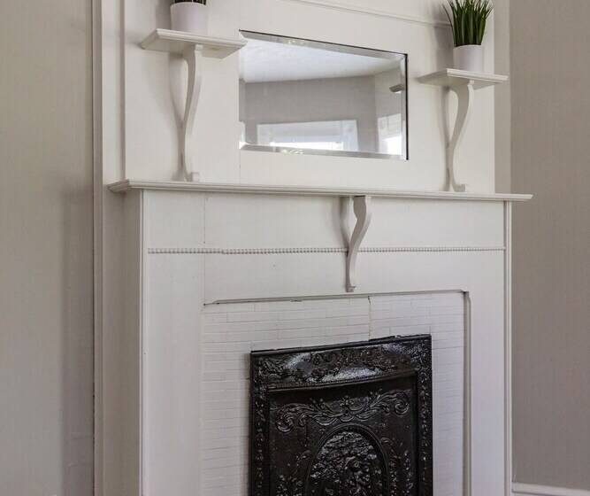 Two Units Entire Stylish Restored House On Frankfort Ave By Cozysuites