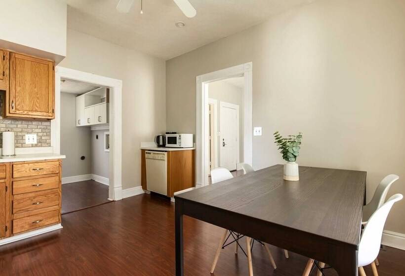 Two Units Entire Stylish Restored House On Frankfort Ave By Cozysuites