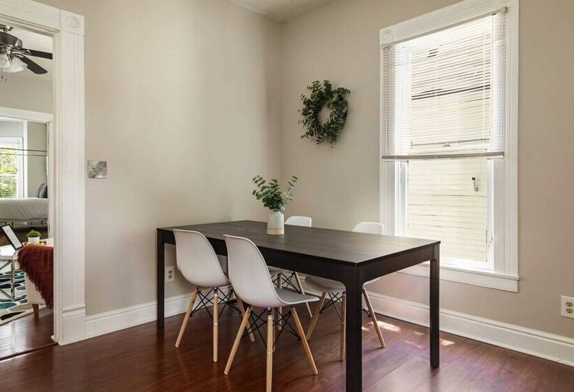 Two Units Entire Stylish Restored House On Frankfort Ave By Cozysuites