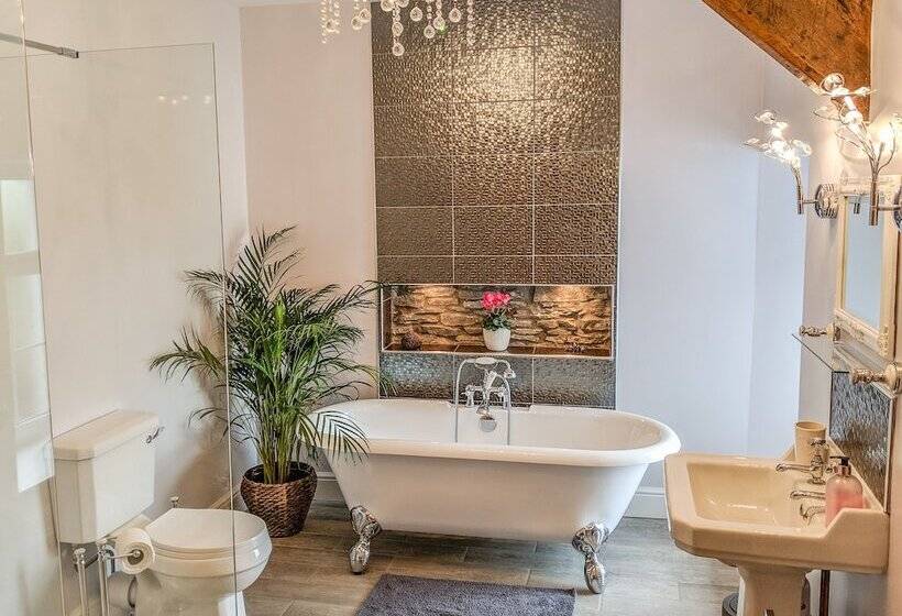 Ty Ffarm At Gellilwch