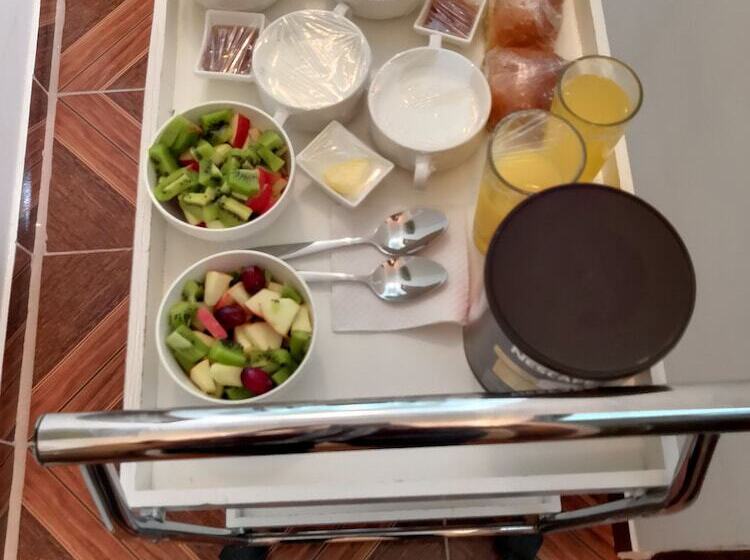 1 Hostal Galeria   Adults Only   Hostel