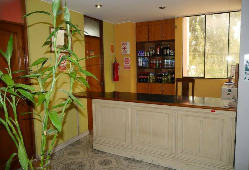 호스텔 Hostal Las Palmeras