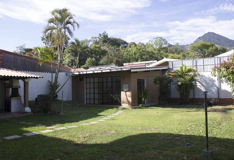 Alive Land Hotel Boutique