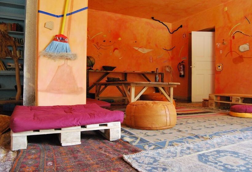 Almáa Sintra Hostel