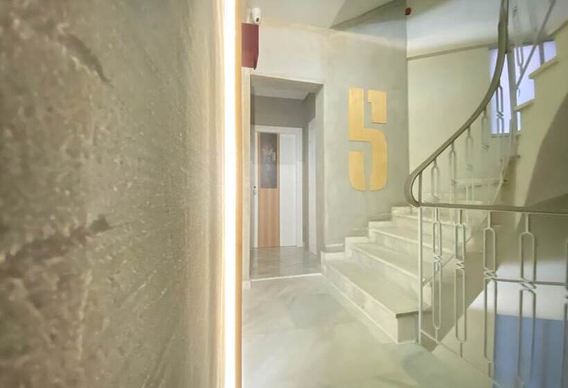 Athens Warehouse Boutique Hotel & Suites