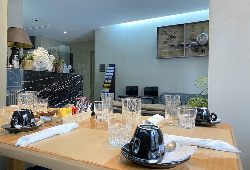 Athens Warehouse Boutique Hotel & Suites