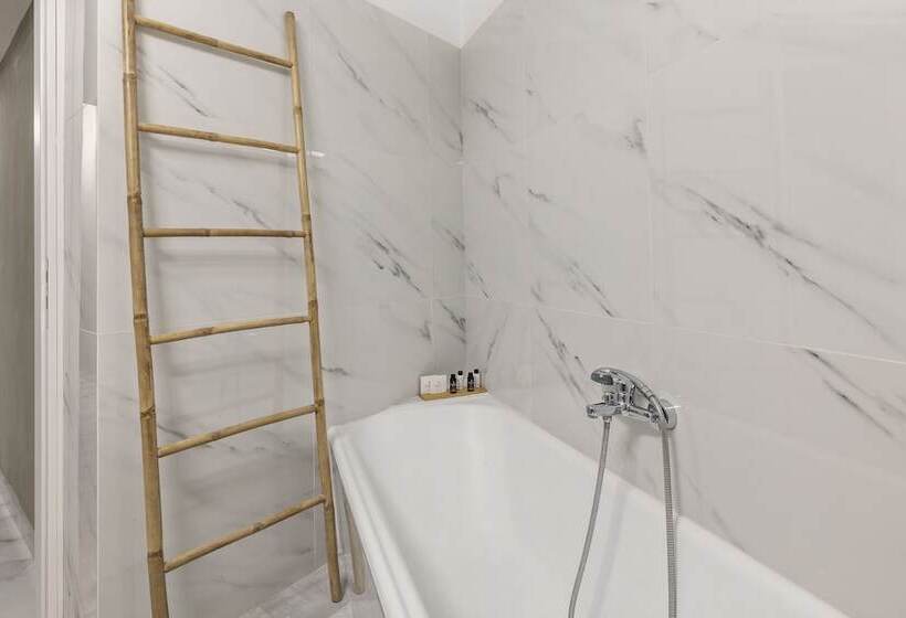 Athens Warehouse Boutique Hotel & Suites