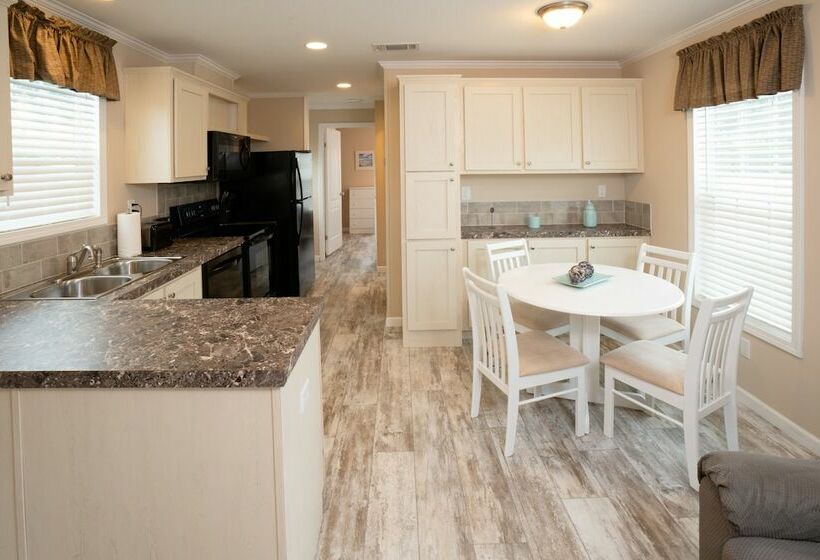 渡假胜地  Baker Acres