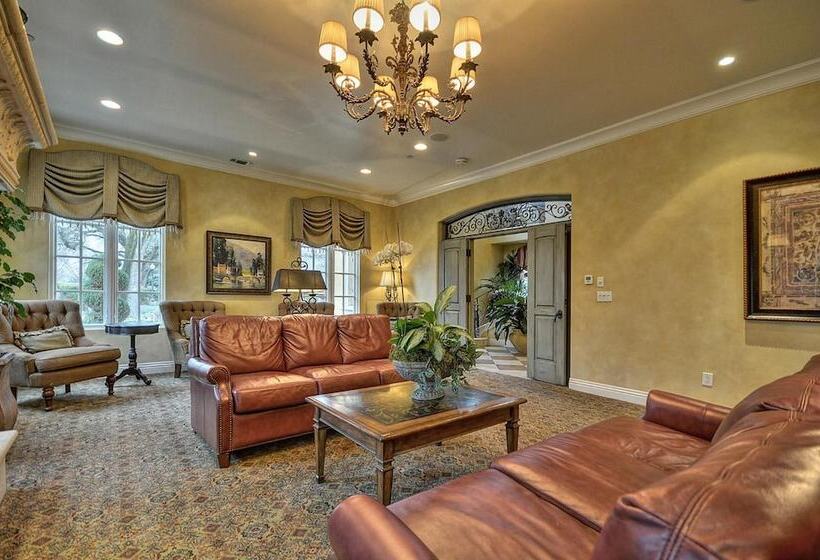 مبيت وإفطار Arden Hills