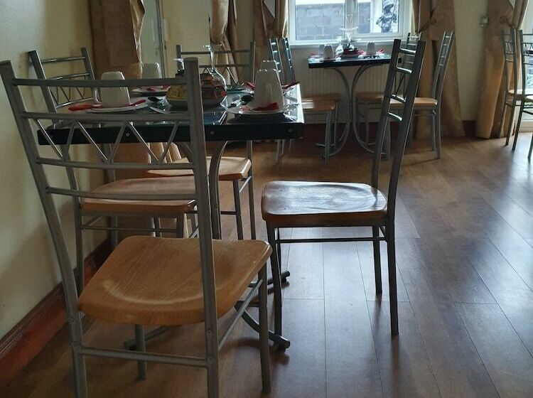 مبيت وإفطار Golden Dawn Guesthouse