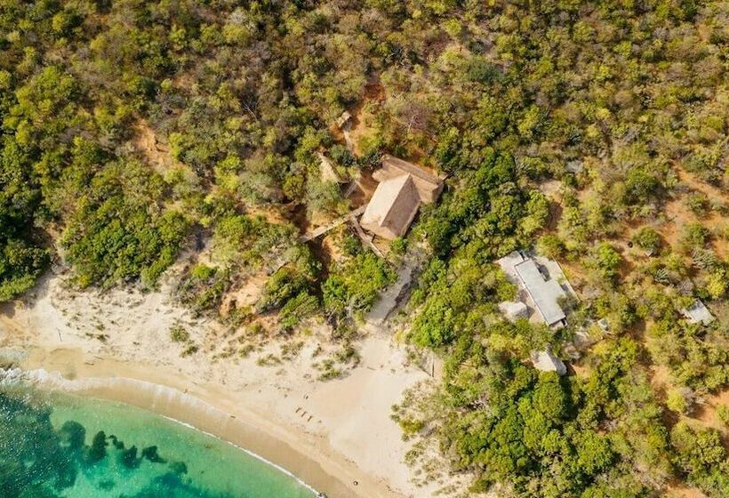 ベッドアンドブレックファースト Larcomar