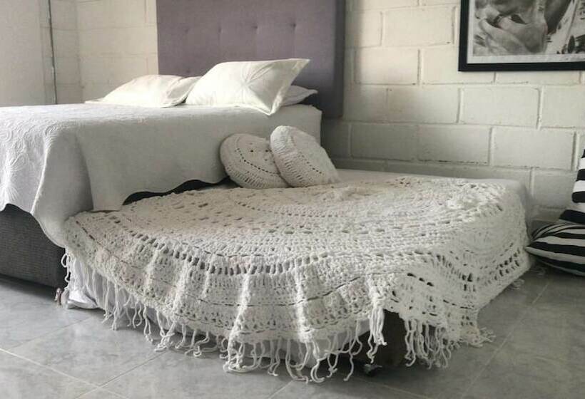 ベッドアンドブレックファースト Larcomar