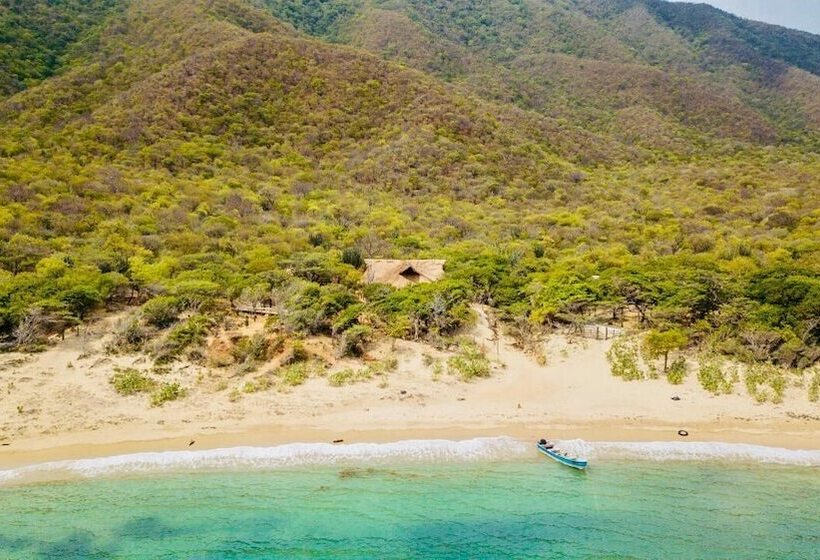 ベッドアンドブレックファースト Larcomar