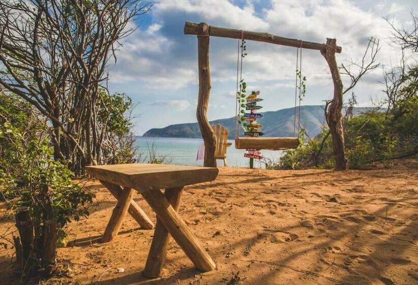 ベッドアンドブレックファースト Larcomar