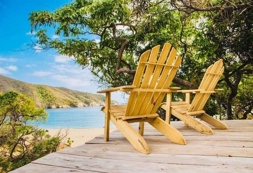 ベッドアンドブレックファースト Larcomar