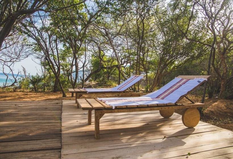 ベッドアンドブレックファースト Larcomar