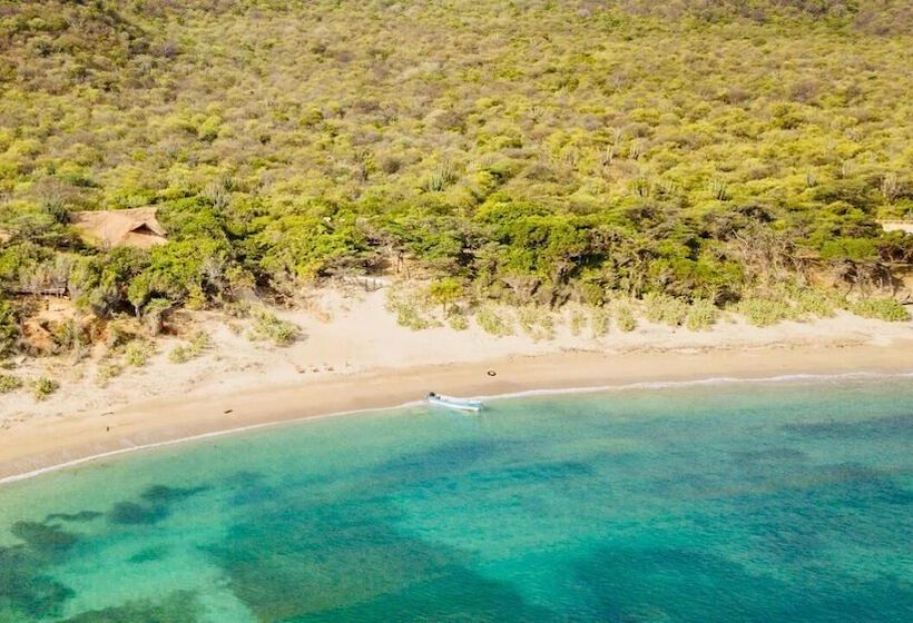 ベッドアンドブレックファースト Larcomar