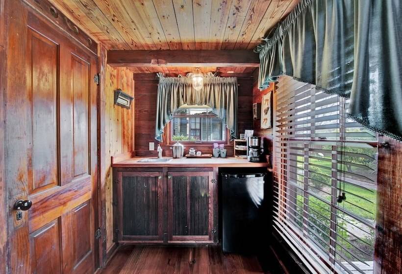 민박 Silver Sycamore