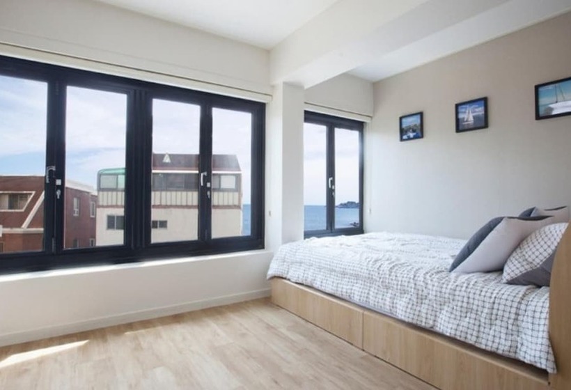 Busan Yeonhwa Reef Pension Dreamer