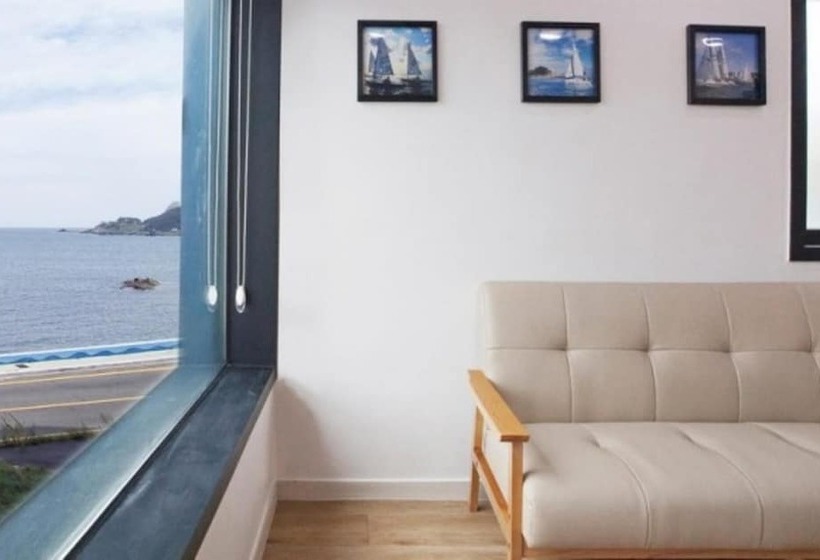 Busan Yeonhwa Reef Pension Dreamer