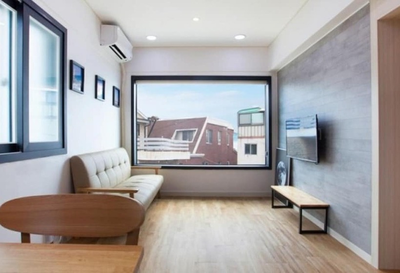 Busan Yeonhwa Reef Pension Dreamer