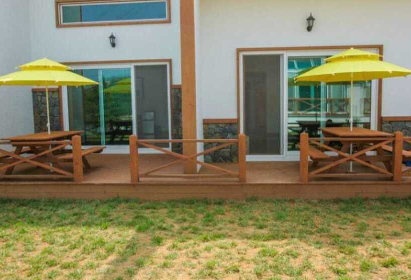 Daebudo White Island Pension