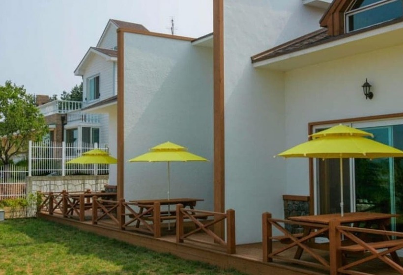 Daebudo White Island Pension