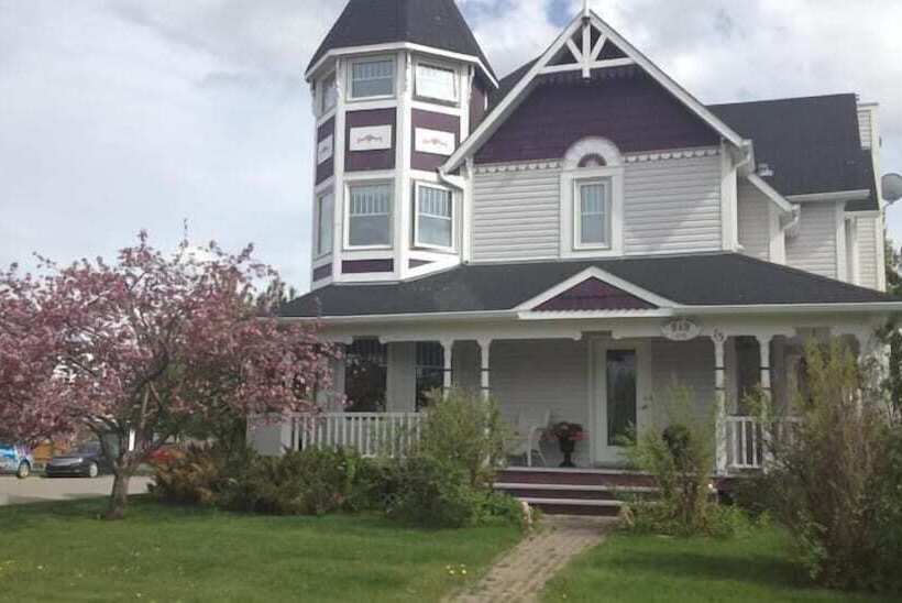 Elevate Rooms Harmony House B&b